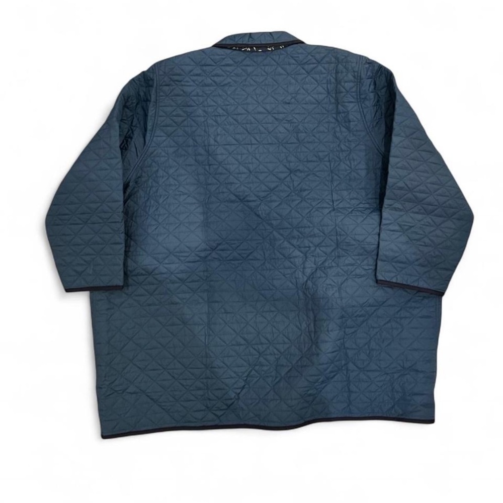 Reversible Quilted Jacket in Deep Navy with Cream Floral Lining - Picture 4 of 4